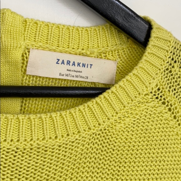 Zara Sweaters - Zara knit sweater